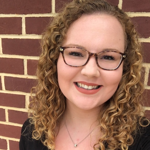 Meet your Posher, Erin - Picture 1 of 1